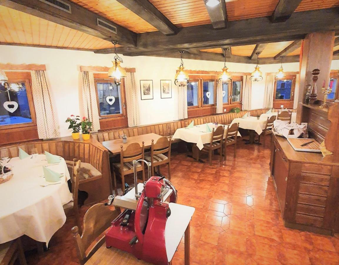 Hotel-Restaurant Grina Simplon Kültér fotó