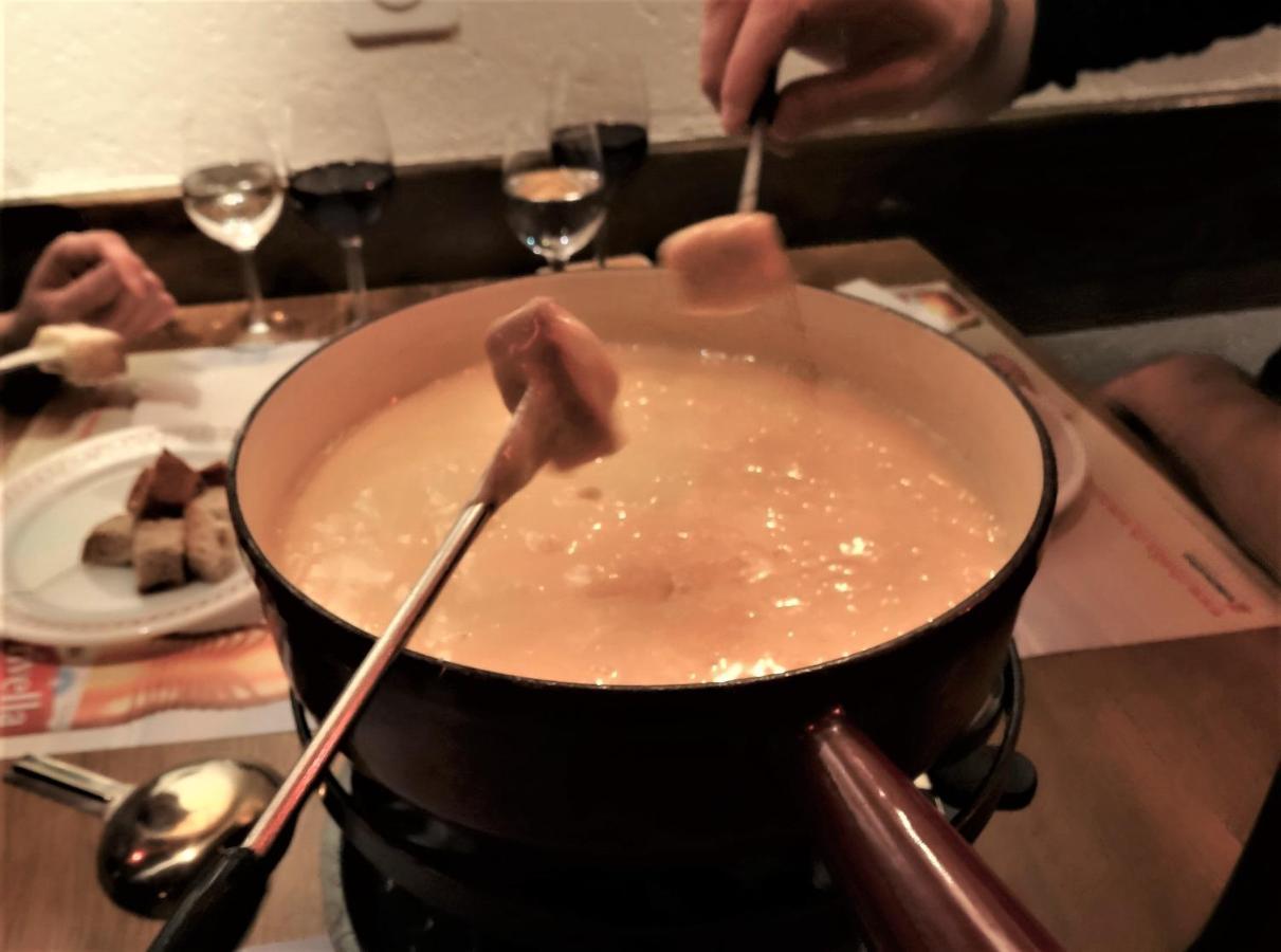 Hotel-Restaurant Grina Simplon Kültér fotó