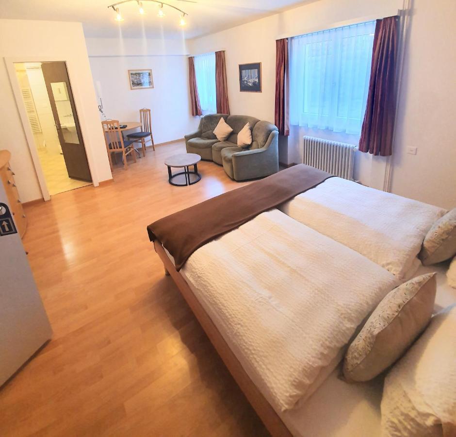 Hotel-Restaurant Grina Simplon Kültér fotó