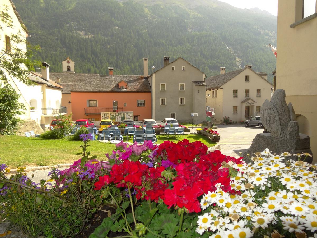 Hotel-Restaurant Grina Simplon Kültér fotó