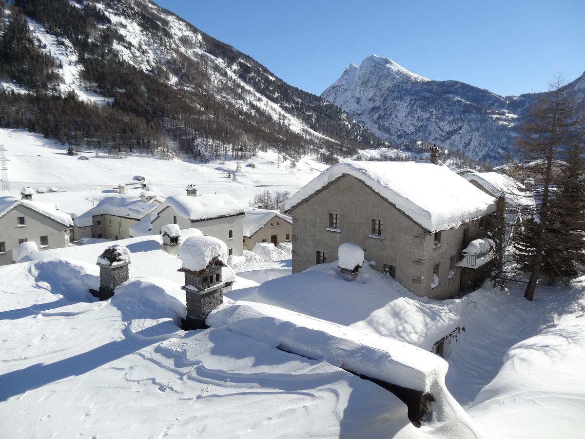 Hotel-Restaurant Grina Simplon Kültér fotó